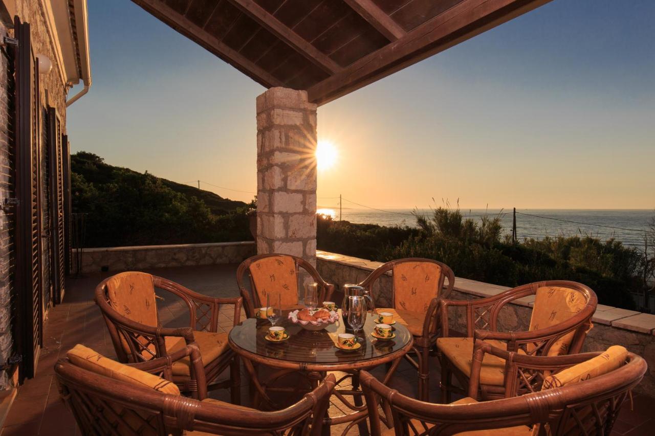 Villa Quietude Agios Stefanos Avliotes  Екстер'єр фото